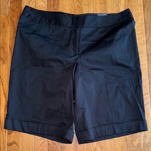 Lane Bryant Black Bermuda Shorts Tailored Fit - NWT - Size 18